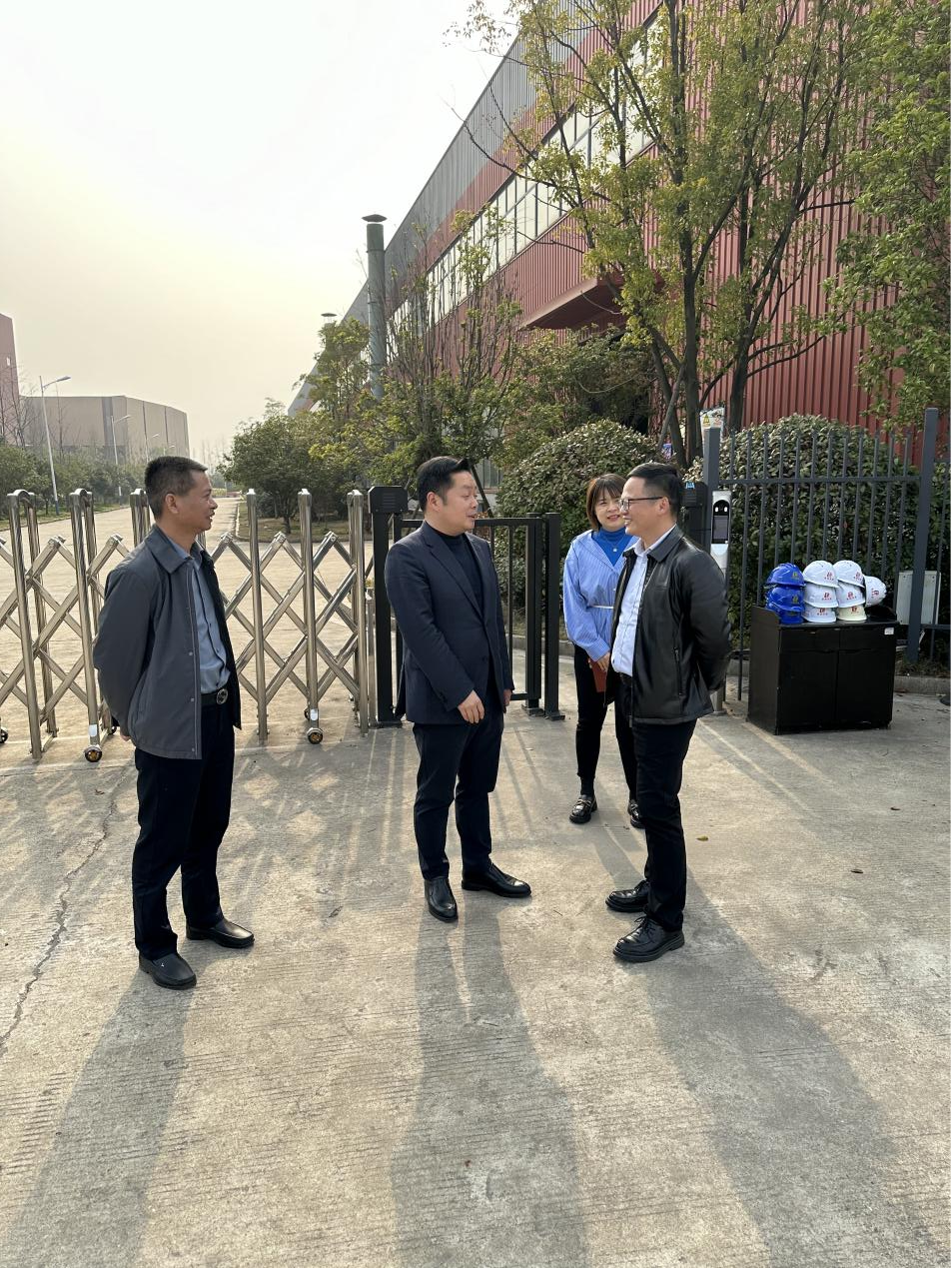 金霞经开区党工委书记黎明莅临